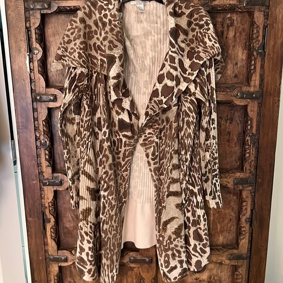 Alberto Makali Leopard pleated Cardigan - Picture 1 of 10